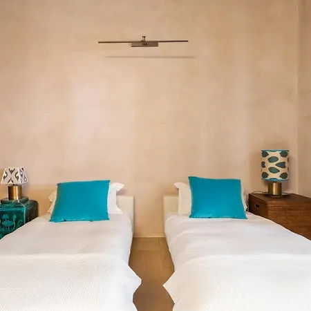 Apartamento Casa Terra, A Burghesius Roma